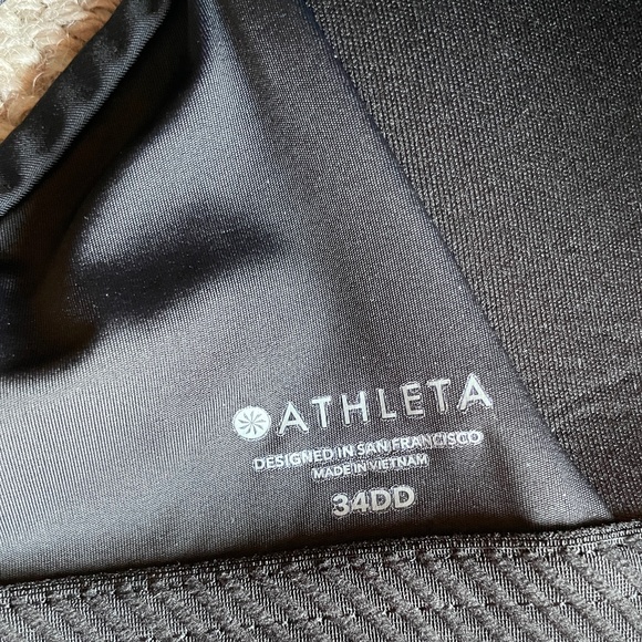 Athleta Advance Sports Bra - Picture 10 of 10